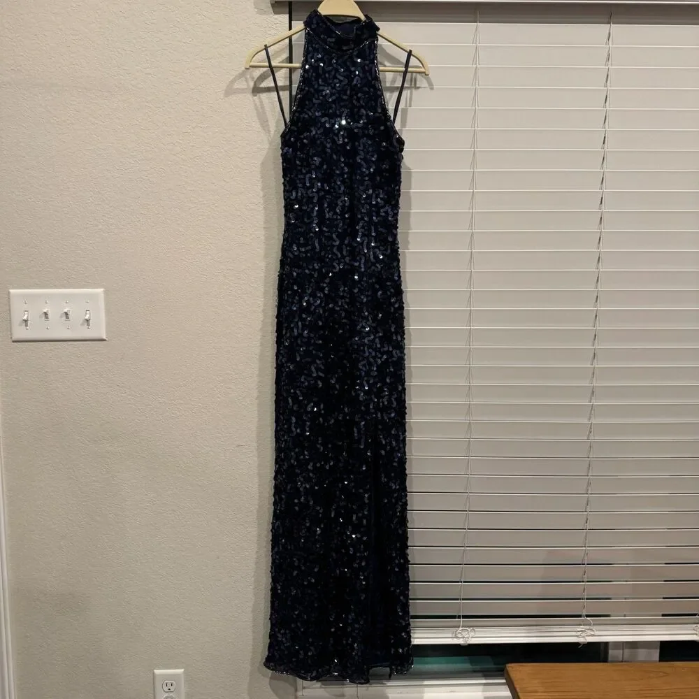 Beautiful Navy Blue 90s sequined, beaded formal gown - Picture 5 of 9
